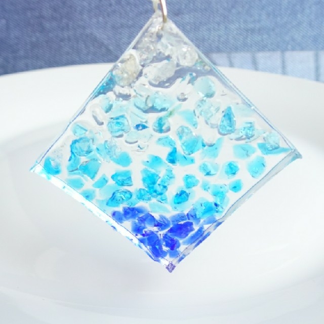琉球ガラスのポニーフック　ブルーグラデーション ハンドメイドのアクセサリー(ヘアアクセサリー)の商品写真