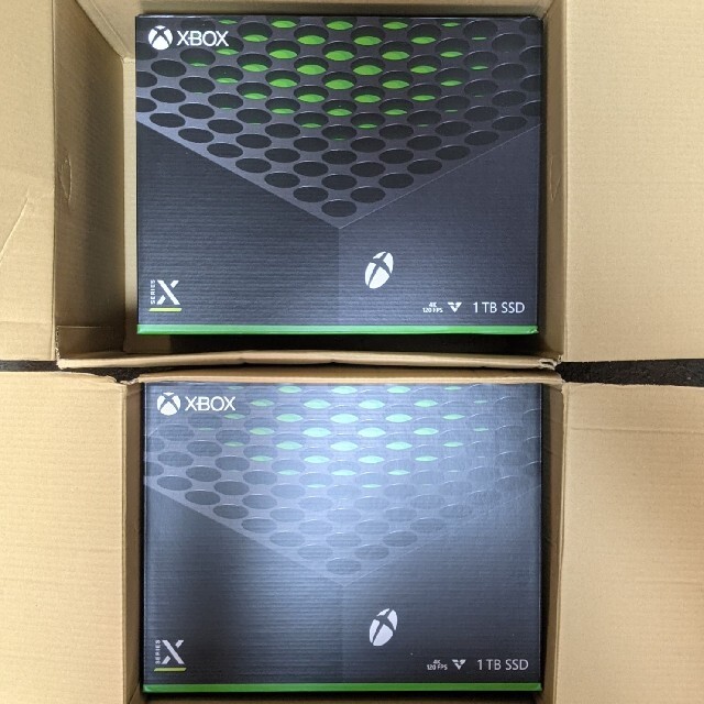Xbox(エックスボックス)の新品未開封 Microsoft Xbox Series X 本体2台 エンタメ/ホビーのゲームソフト/ゲーム機本体(家庭用ゲーム機本体)の商品写真