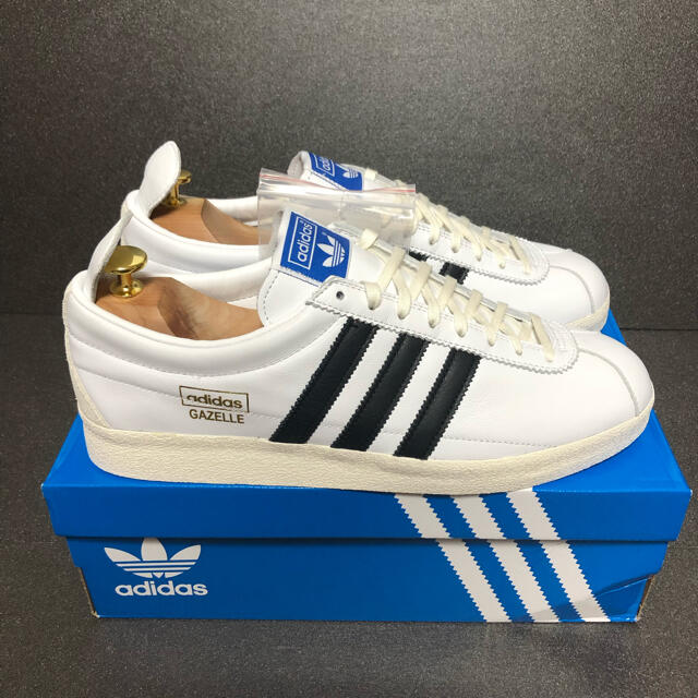 adidas(アディダス)の新品27cm adidas GAZELLE VINTAGE WHITE メンズの靴/シューズ(スニーカー)の商品写真