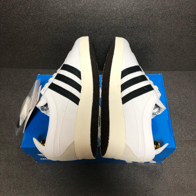 adidas(アディダス)の新品27cm adidas GAZELLE VINTAGE WHITE メンズの靴/シューズ(スニーカー)の商品写真