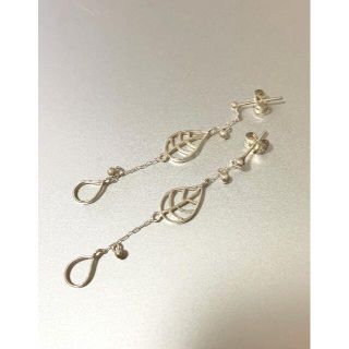 バリ島 nanan シルバー ピアス /dahun-gantung(ピアス)