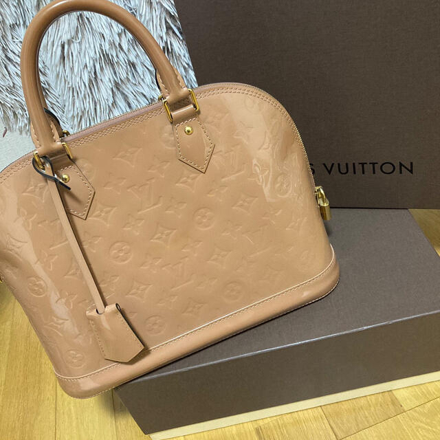 大人気新作 LOUIS VUITTON モノグラム・ヴェルニ PM アルマ ルイ