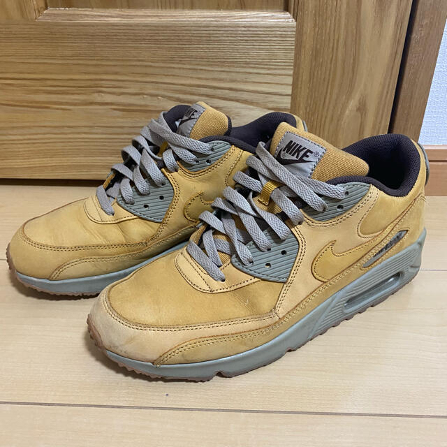 NIKE(ナイキ)のNIKE AIRMAX 90 WINTER PREMIUM WHEAT 27.0 メンズの靴/シューズ(スニーカー)の商品写真