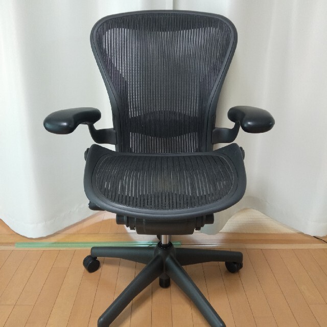 Herman Miller(ハーマンミラー)のsharo81様専用　ハーマンミラー　アーロンチェア インテリア/住まい/日用品の椅子/チェア(デスクチェア)の商品写真