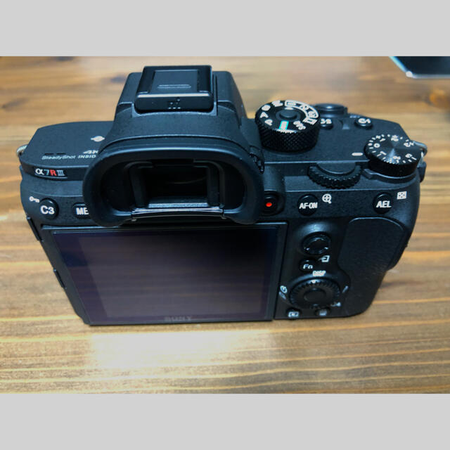 SONY(ソニー)のSONY α7RⅢ 本体＋おまけ付き スマホ/家電/カメラのカメラ(ミラーレス一眼)の商品写真