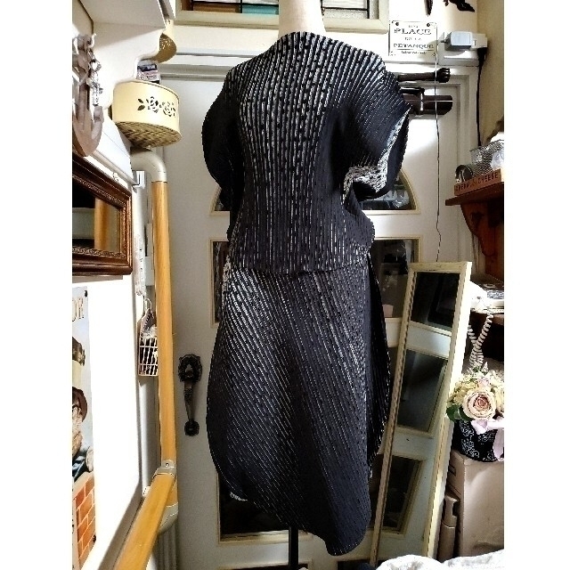 大人気定番商品 ISSEY MIYAKE - 超美品 ISSEY MIYAKE イッセイミヤケ