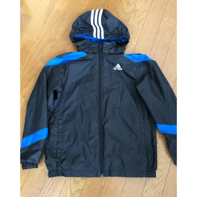 adidas(アディダス)のアディダス150 ジャンパー キッズ/ベビー/マタニティのキッズ服男の子用(90cm~)(ジャケット/上着)の商品写真