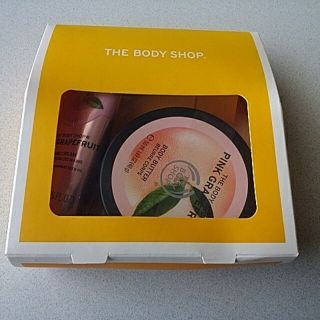 ザボディショップ(THE BODY SHOP)のThe Body Shop ピンクグレープフルーツ　2点セット(ボディクリーム)