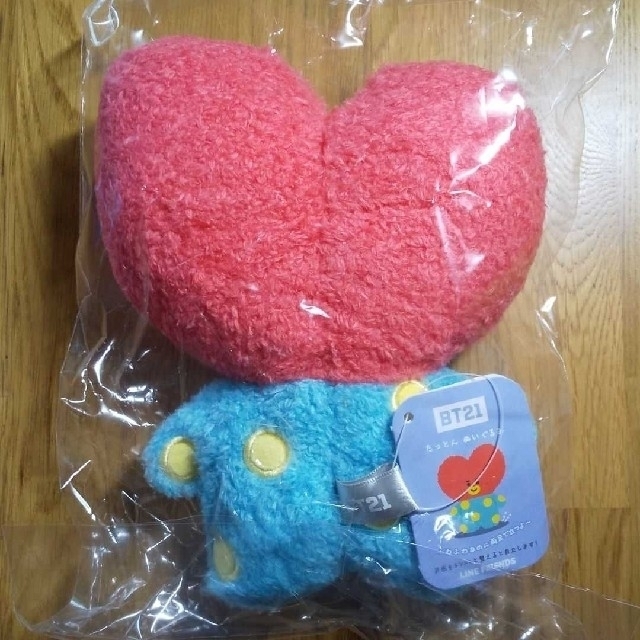 BTS BT21 たっとん ぬいぐるみ Sサイズ TATA エンタメ/ホビーのおもちゃ/ぬいぐるみ(キャラクターグッズ)の商品写真