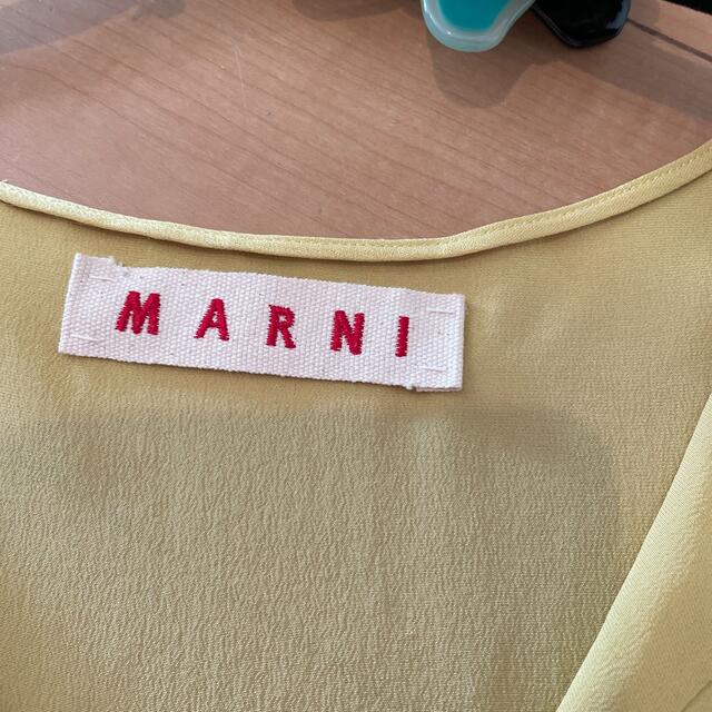 Marni(マルニ)のお値下げ致しました、マルニ、黄色シルクワンピース レディースのワンピース(ひざ丈ワンピース)の商品写真