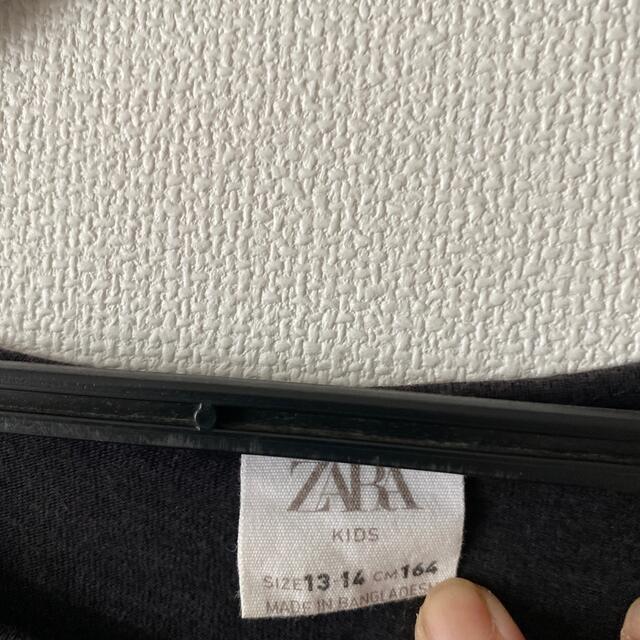 ZARA(ザラ)のZARA ザラキッズ　フリル半袖 キッズ/ベビー/マタニティのキッズ服女の子用(90cm~)(Tシャツ/カットソー)の商品写真