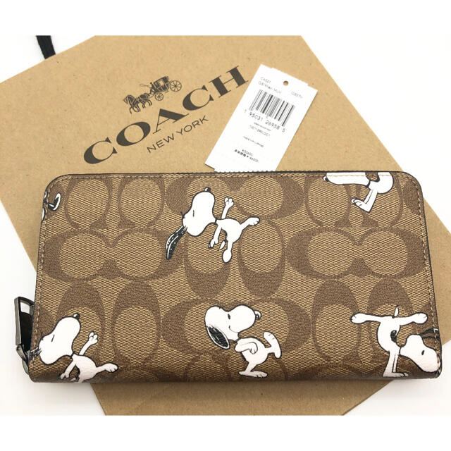 COACH(コーチ)の【COACH X PEANUTS☆新作】完売品！新品！スヌーピー！長財布！カーキ レディースのファッション小物(財布)の商品写真