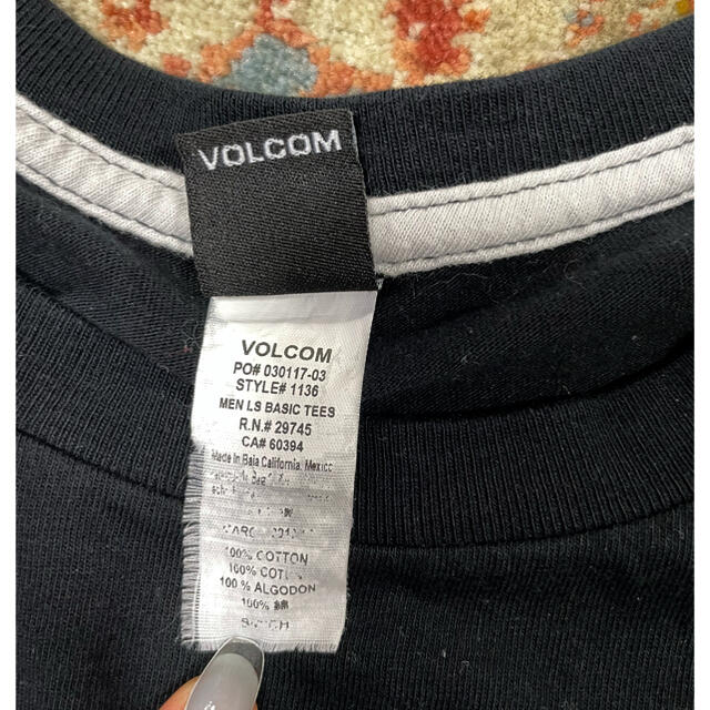 volcom(ボルコム)の値下げ▼VOLCOM ロングスリーブカットソー Sサイズ メンズのトップス(Tシャツ/カットソー(七分/長袖))の商品写真