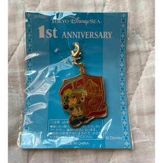 ディズニー(Disney)のディズニーシー　1周年記念　チャーム　キーホルダー(ノベルティグッズ)