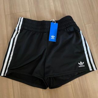 アディダス(adidas)のadidas ショートパンツ　未使用　タグ付(ショートパンツ)