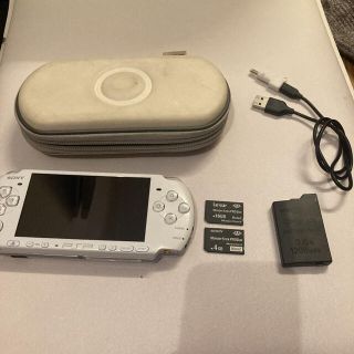 プレイステーションポータブル(PlayStation Portable)のpsp 3000(携帯用ゲーム機本体)