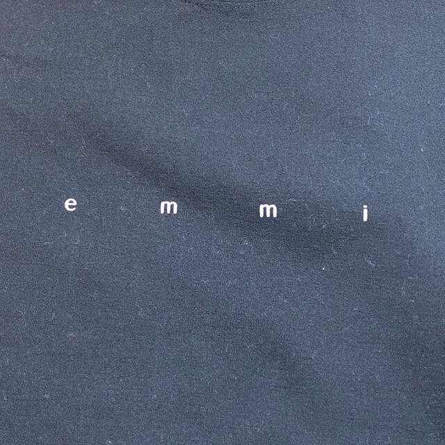 emmi atelier(エミアトリエ)のemmi ロゴTシャツ レディースのトップス(Tシャツ(半袖/袖なし))の商品写真