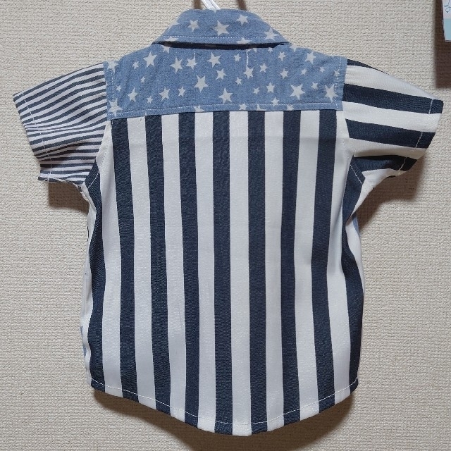 西松屋(ニシマツヤ)のキッズ　半袖シャツ　サイズ90 キッズ/ベビー/マタニティのキッズ服男の子用(90cm~)(Tシャツ/カットソー)の商品写真