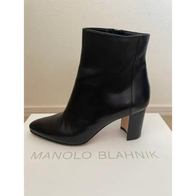 L'Appartement DEUXIEME CLASSE(アパルトモンドゥーズィエムクラス)のマッシュ様【MANOLO BLAHNIK/マノロ ブラニク】Short Boot レディースの靴/シューズ(ブーツ)の商品写真