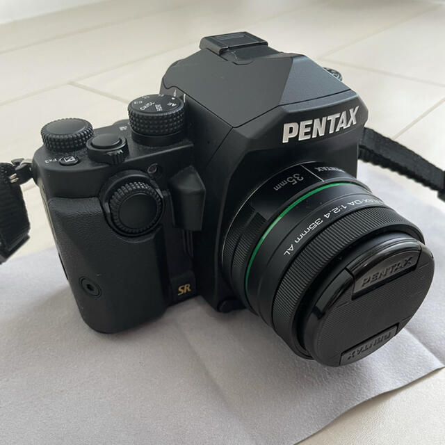 PENTAX(ペンタックス)のペンタックスKP DA35mmF2.4 22年3月迄保証あり スマホ/家電/カメラのカメラ(デジタル一眼)の商品写真