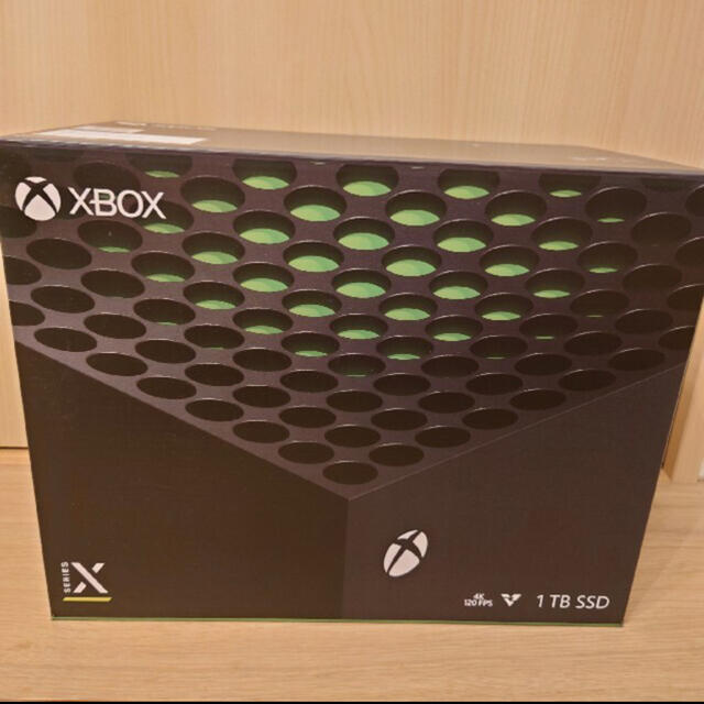 Microsoft(マイクロソフト)のマイクロソフトxbox  series x 本体  エンタメ/ホビーのゲームソフト/ゲーム機本体(家庭用ゲーム機本体)の商品写真
