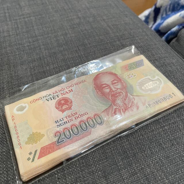 🇻🇳ベトナム紙幣🇻🇳1000万ドン(20万×50枚)の通販 by ひちゃん's shop｜ラクマ