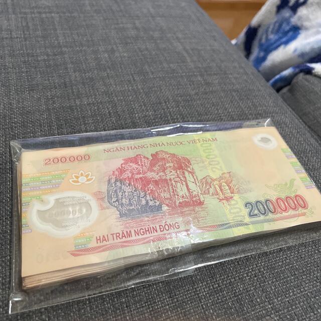 🇻🇳ベトナム紙幣🇻🇳1000万ドン(20万×50枚)の通販 by ひちゃん's shop｜ラクマ