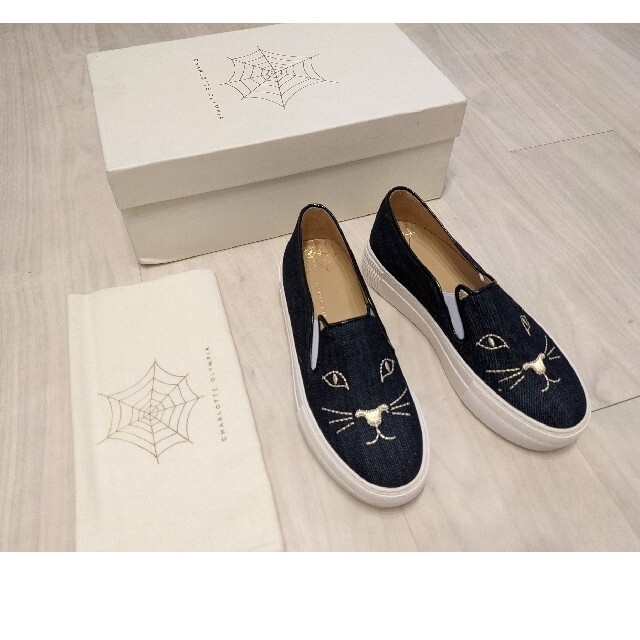 シャルロットオリンピアサイズCharlotte Olympia kitty 濃紺スリッポン