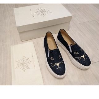 シャルロットオリンピア(Charlotte Olympia)のCharlotte Olympia kitty 濃紺スリッポン(スニーカー)