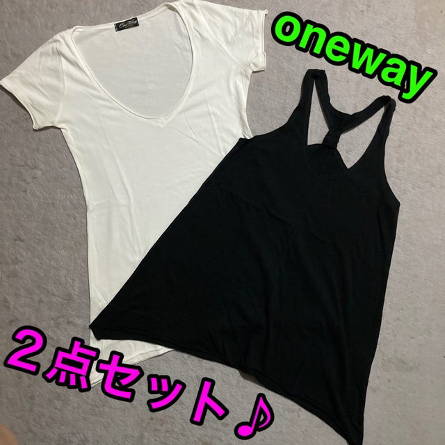 one*way(ワンウェイ)のoneway 白Tシャツ＆黒キャミ＋ドルマントップス＆スパンコールキャミソール レディースのトップス(Tシャツ(半袖/袖なし))の商品写真