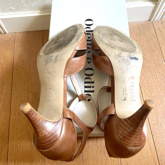 Mode et Jacomo(モードエジャコモ)のカリーノ　ターコイズベルトサンダル レディースの靴/シューズ(サンダル)の商品写真