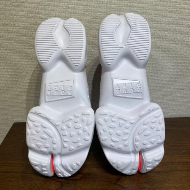 NIKE(ナイキ)の新品‼️NIKE ナイキ　アクアリフト　エアリフト　サンダル　23cm ③ レディースの靴/シューズ(サンダル)の商品写真