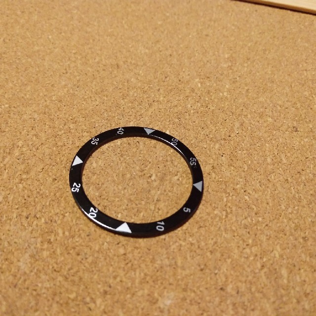 SEIKO(セイコー)の社外品　SEIKO　ボーイ用ベゼルインサート　両面テープ付き③ メンズの時計(その他)の商品写真