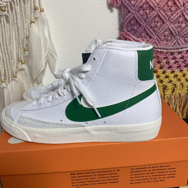 NIKE(ナイキ)のNIKEブレーザーMID'77ビンテージ　レアグリーン メンズの靴/シューズ(スニーカー)の商品写真