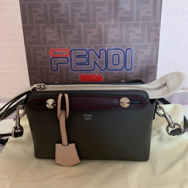 レディース7月中だけ値下げ  FENDI  バイザウェイ  ピンク