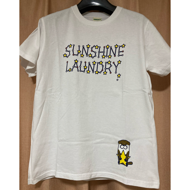 LAUNDRY(ランドリー)のクマクマ様専用　LAUNDRY 総柄Tシャツ 　ラッコ　チンアナゴ　サイズＭ レディースのトップス(Tシャツ(半袖/袖なし))の商品写真