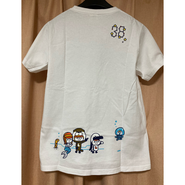 LAUNDRY(ランドリー)のクマクマ様専用　LAUNDRY 総柄Tシャツ 　ラッコ　チンアナゴ　サイズＭ レディースのトップス(Tシャツ(半袖/袖なし))の商品写真