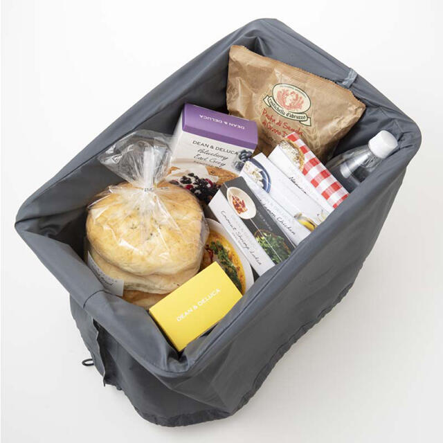 DEAN & DELUCA(ディーンアンドデルーカ)の[即購入⭕]レジかご買物バッグ ＋ ストラップ付き保冷ボトルケース レディースのバッグ(エコバッグ)の商品写真