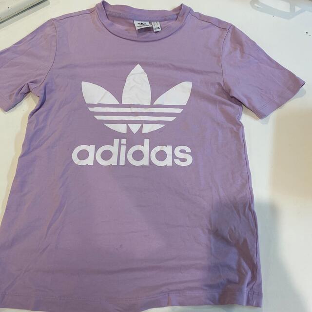 adidas(アディダス)のアディダスラベンダーTシャツ　Mサイズ スポーツ/アウトドアのランニング(ウェア)の商品写真