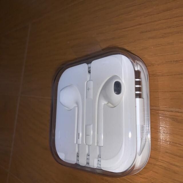 iPhone(アイフォーン)のiPhone純正　イヤホン　（旧タイプ） スマホ/家電/カメラのオーディオ機器(ヘッドフォン/イヤフォン)の商品写真