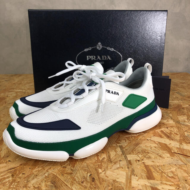 PRADA(プラダ)のPRADA プラダスニーカー　クラウドバストスニーカー　サイズ9.5 メンズの靴/シューズ(スニーカー)の商品写真