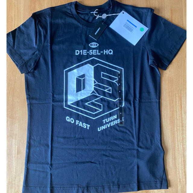 diesel  tシャツ　半袖　新品未使用品