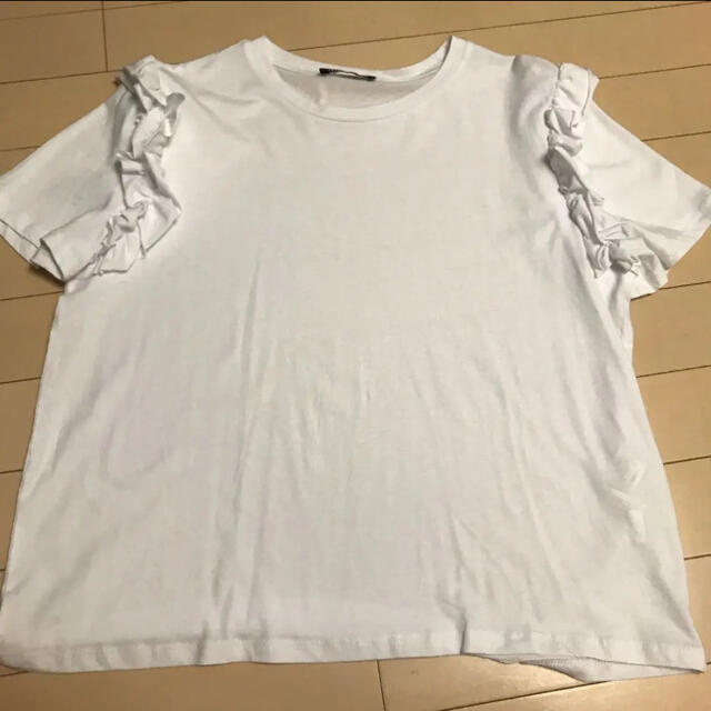 ZARA(ザラ)のZARATシャツ白 レディースのトップス(Tシャツ(半袖/袖なし))の商品写真