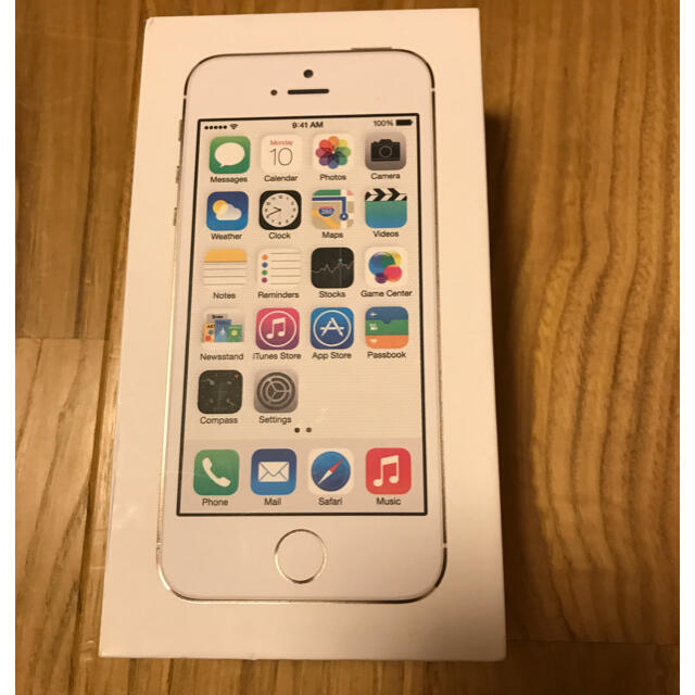 Apple(アップル)のiPhone5s 2台　箱あり　docomo SoftBank 白ロム スマホ/家電/カメラのスマートフォン/携帯電話(スマートフォン本体)の商品写真