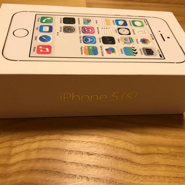 Apple(アップル)のiPhone5s 2台　箱あり　docomo SoftBank 白ロム スマホ/家電/カメラのスマートフォン/携帯電話(スマートフォン本体)の商品写真