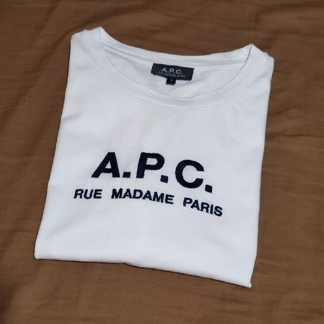 A.P.C.　刺繍ロゴTシャツ