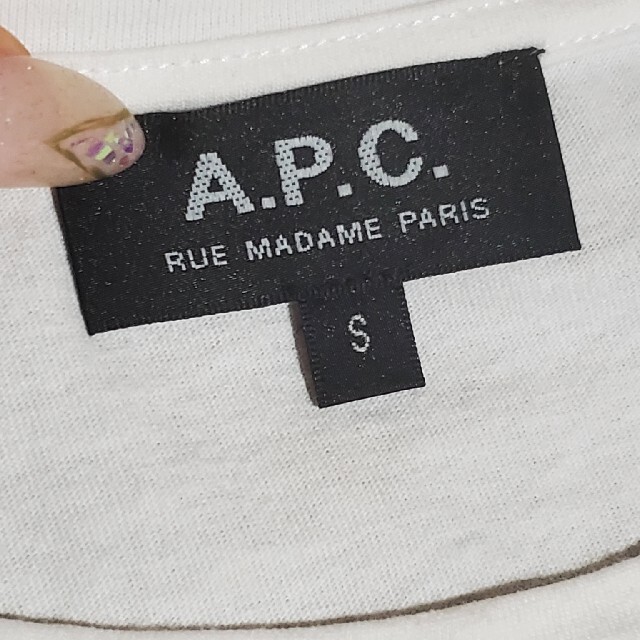 A.P.C(アーペーセー)のA.P.C.　刺繍ロゴTシャツ レディースのトップス(Tシャツ(半袖/袖なし))の商品写真