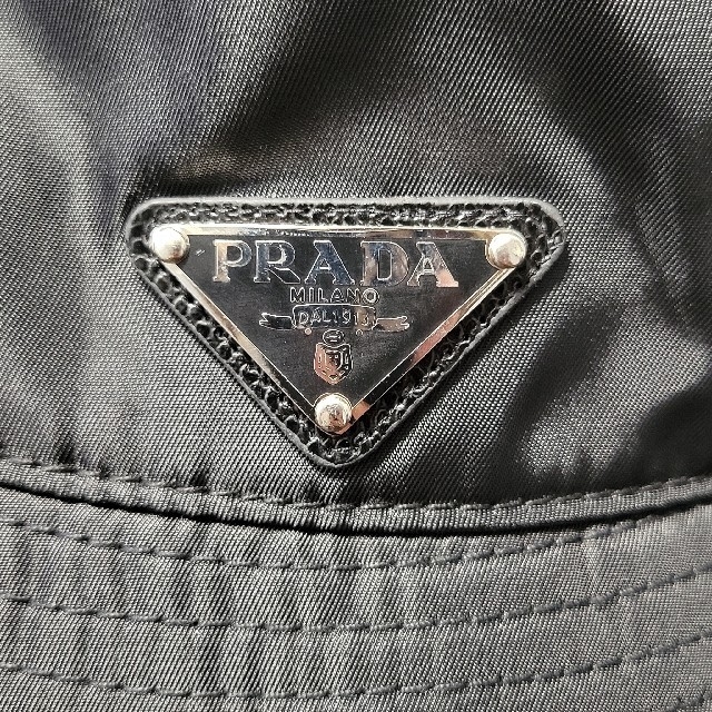 PRADA(プラダ)のPRADA BUCKET HAT  レディースの帽子(その他)の商品写真