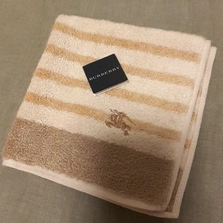 バーバリー(BURBERRY)のBURBERRY　ハンカチ　タオル　新品(ハンカチ)