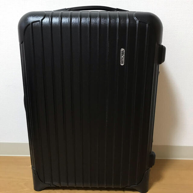 Rimowa 2輪 機内持ち込み 32L ネームタグ付き